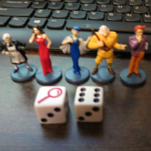 RARE Clue Gameboard Suspects Lot of 5 with Bonus Clue Dice - Picture 1 of 2